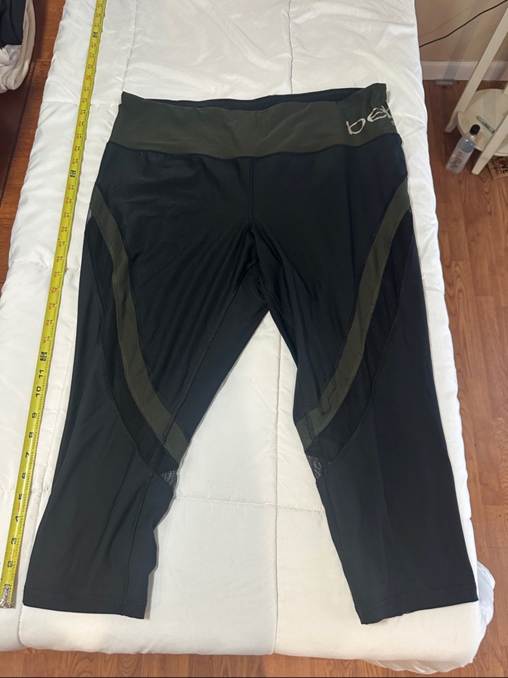 bebe Black & Olive Green Performance Capri Leggings #30